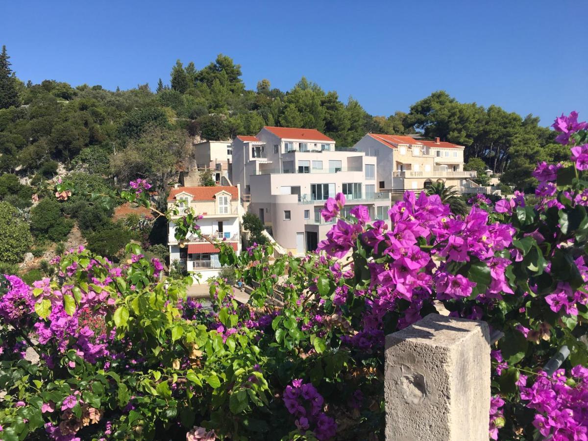 High View-A Seaside Villa With Huge Jacuzzi Račišće エクステリア 写真